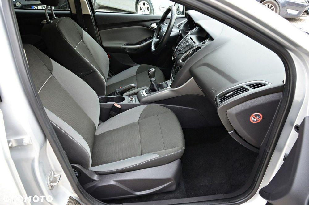 Ford Focus 1.6 TI-VCT Champions Edition - 6