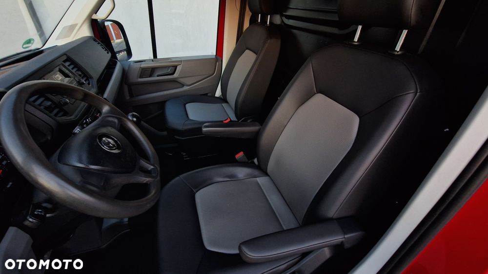 Volkswagen CRAFTER MAXI 2.0 DO PRZEWOZU KWIATÓW PODJAZD OCIEPLONA PAKA KLIMA NOWE OPONY - 25