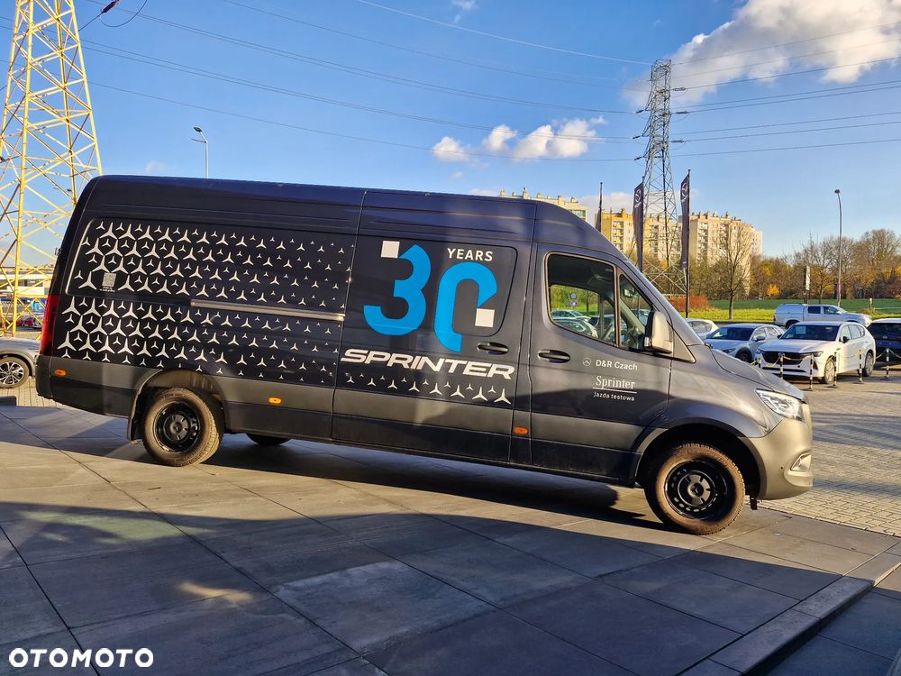 Mercedes-Benz Sprinter - 4