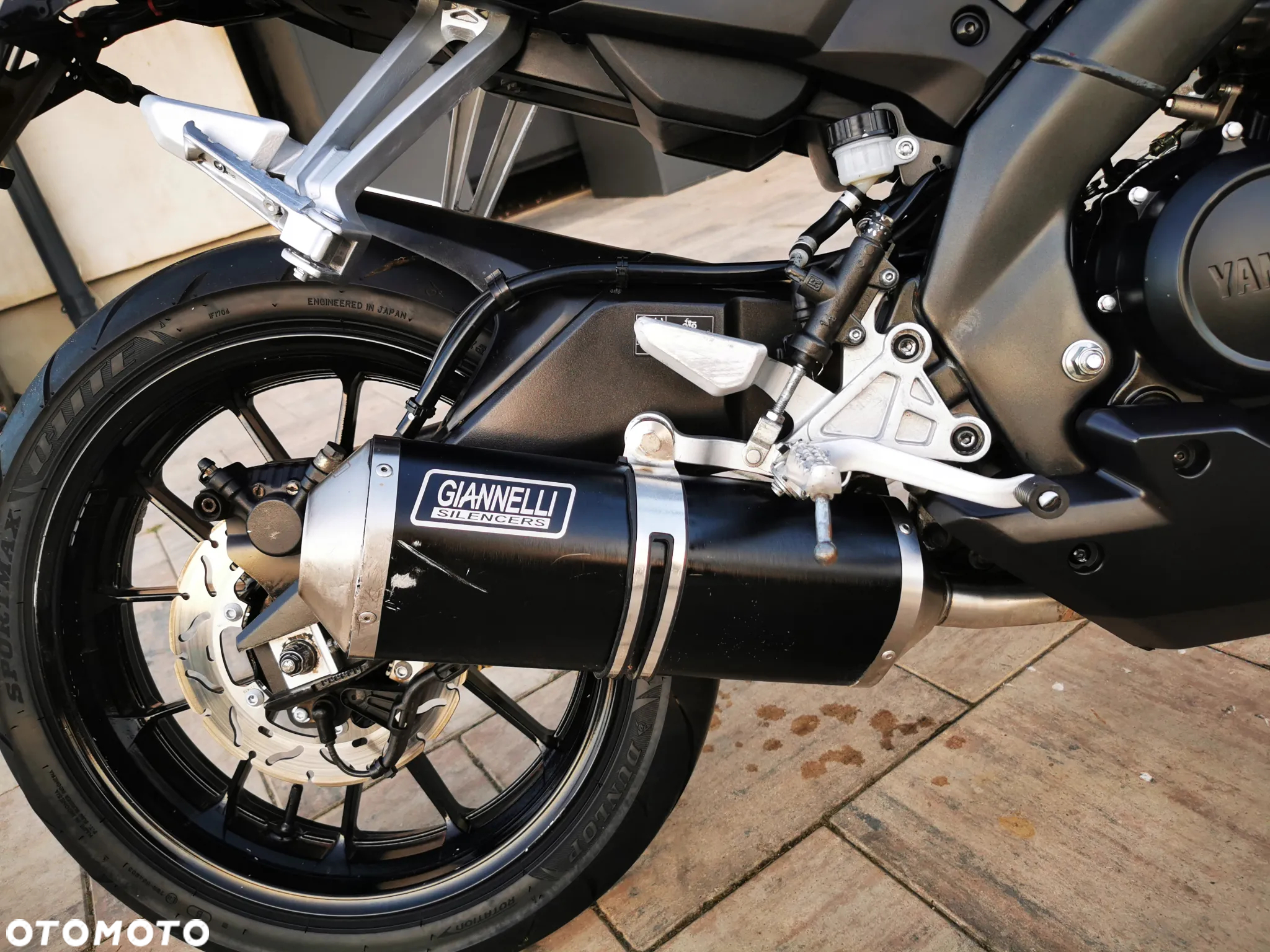 Yamaha MT - 22
