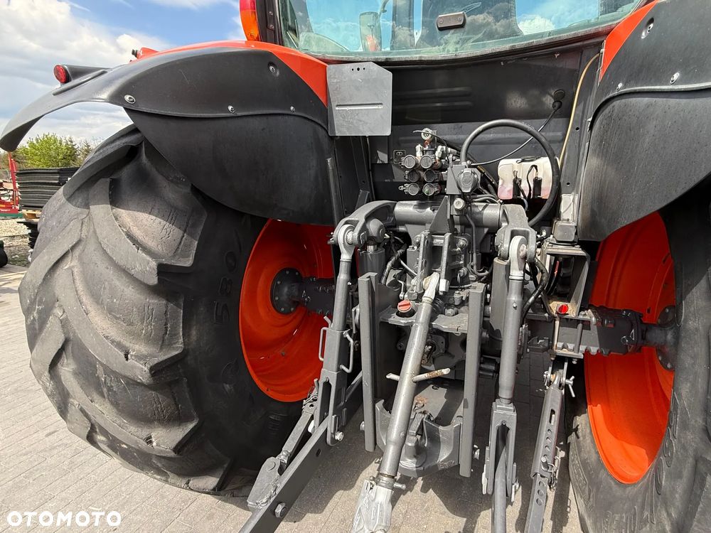 Kubota M135GX-III - 10