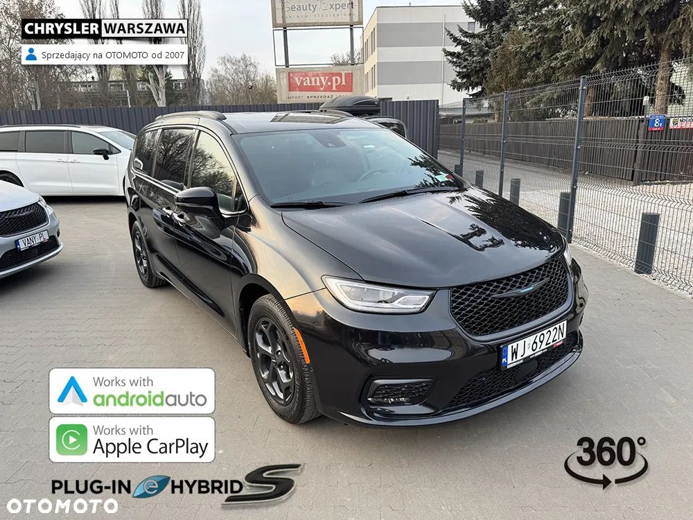 Chrysler Pacifica - 1