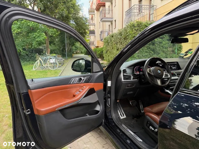 BMW X7 M50i sport - 9