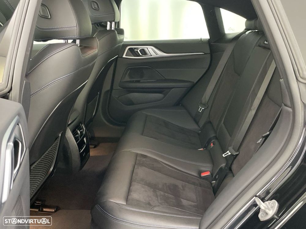 BMW i4 eDrive40 Desportiva M - 12