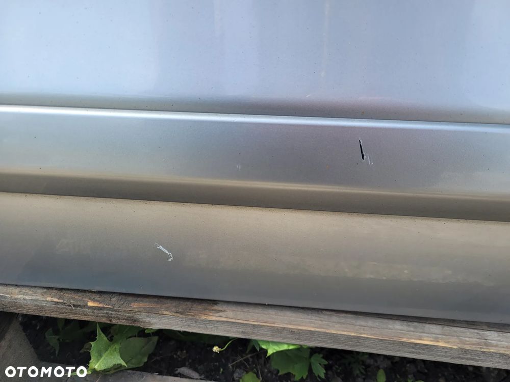 Honda FR-V Drzwi lewy prawy przod NH700M - 5