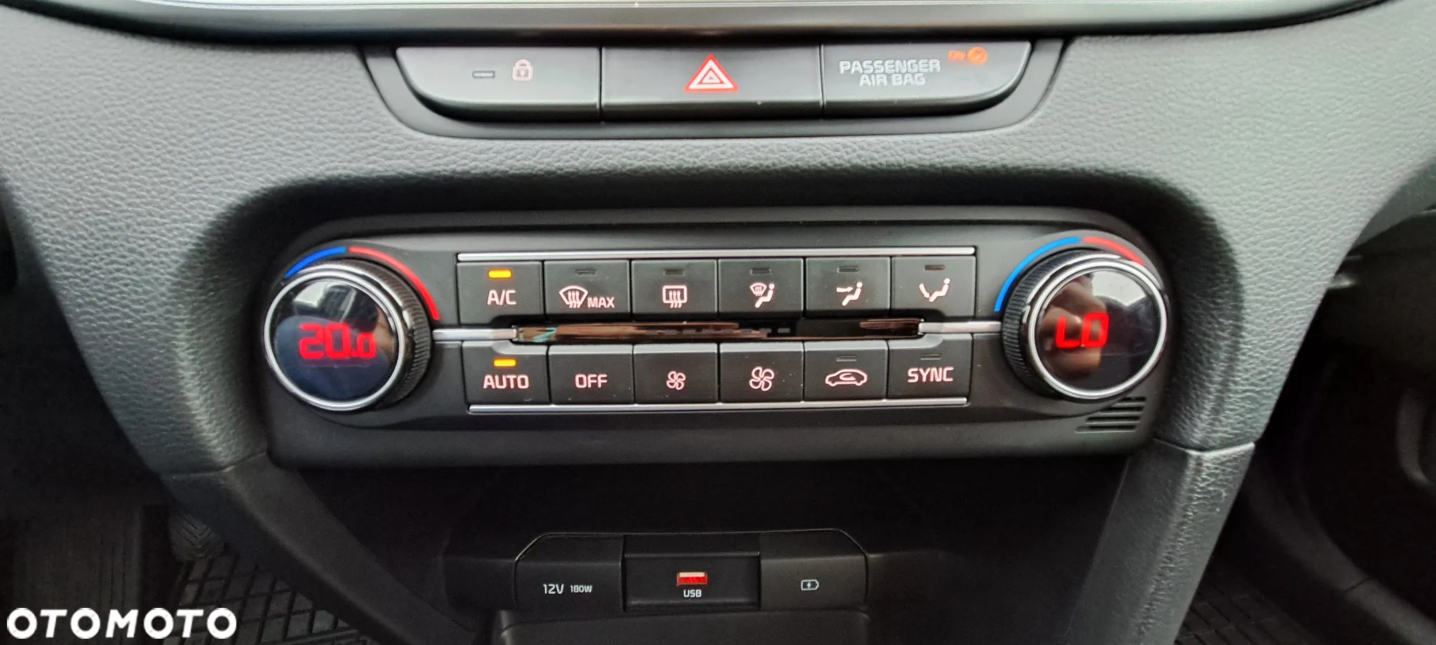 Kia Ceed 1.5 T-GDI M - 34