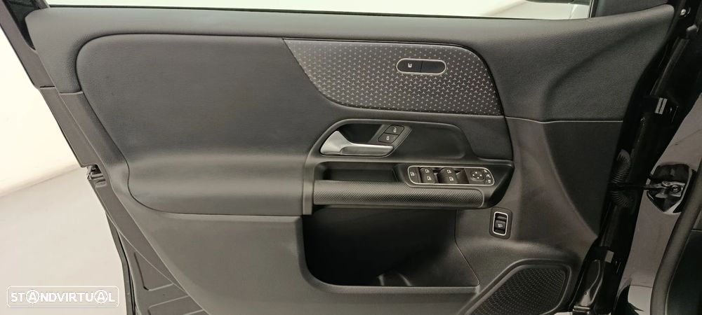 Mercedes-Benz B 180 d - 25