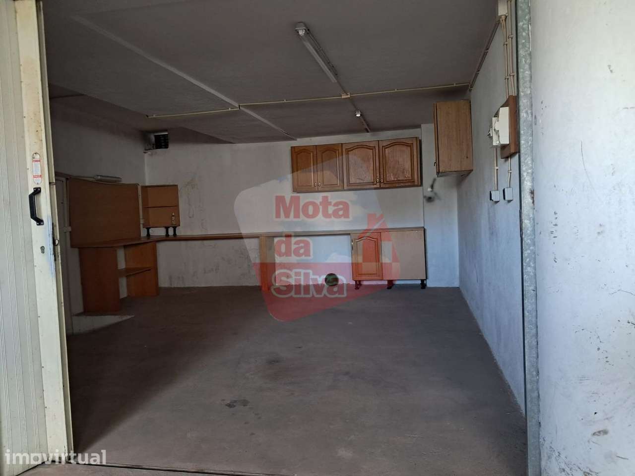 Excelente Garagem no Feijó, Almada - Grande imagem: 2/10