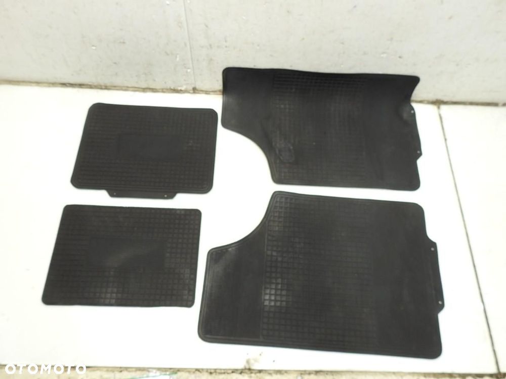 DYWANIKI CHRYSLER 300C KOMBI - 5