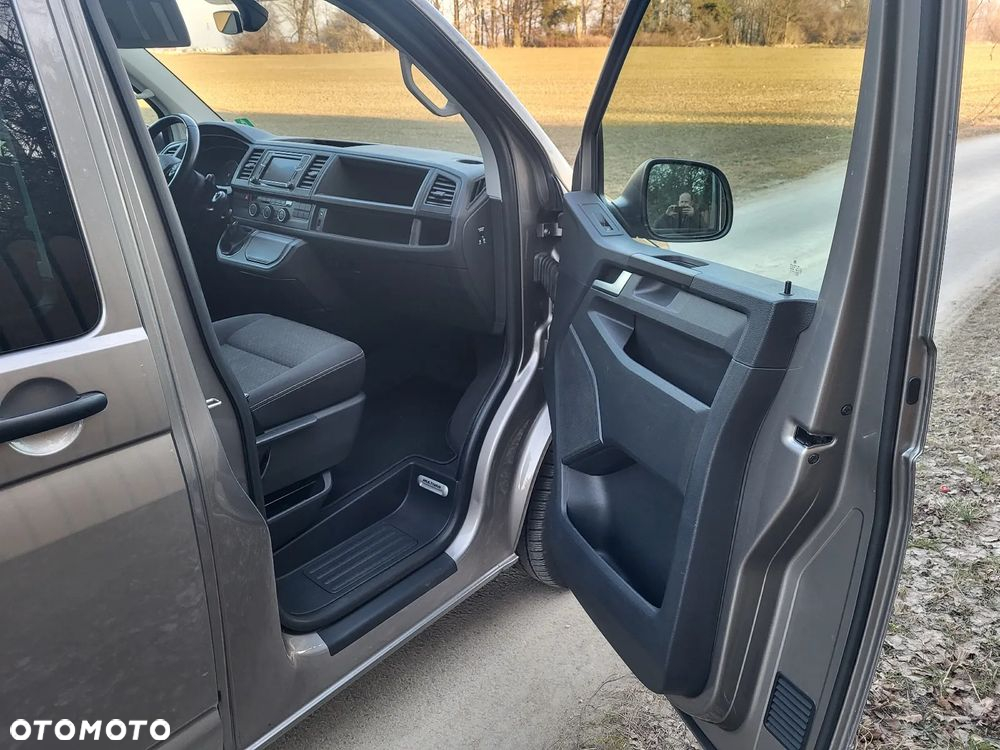 Volkswagen Multivan - 14
