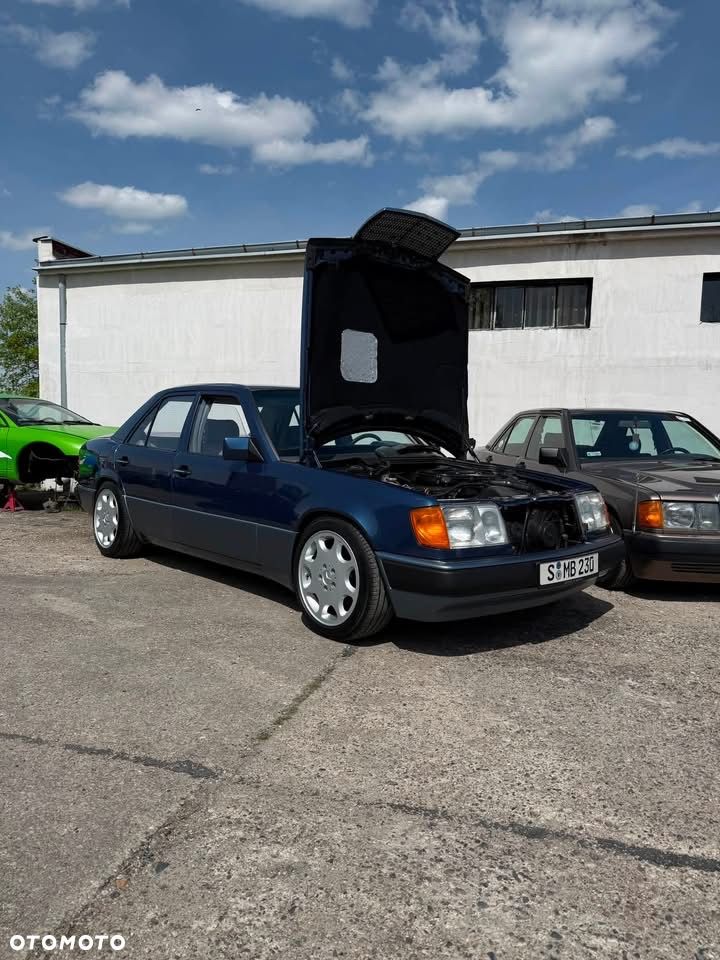 Mercedes-Benz W124 (1984-1993) - 1