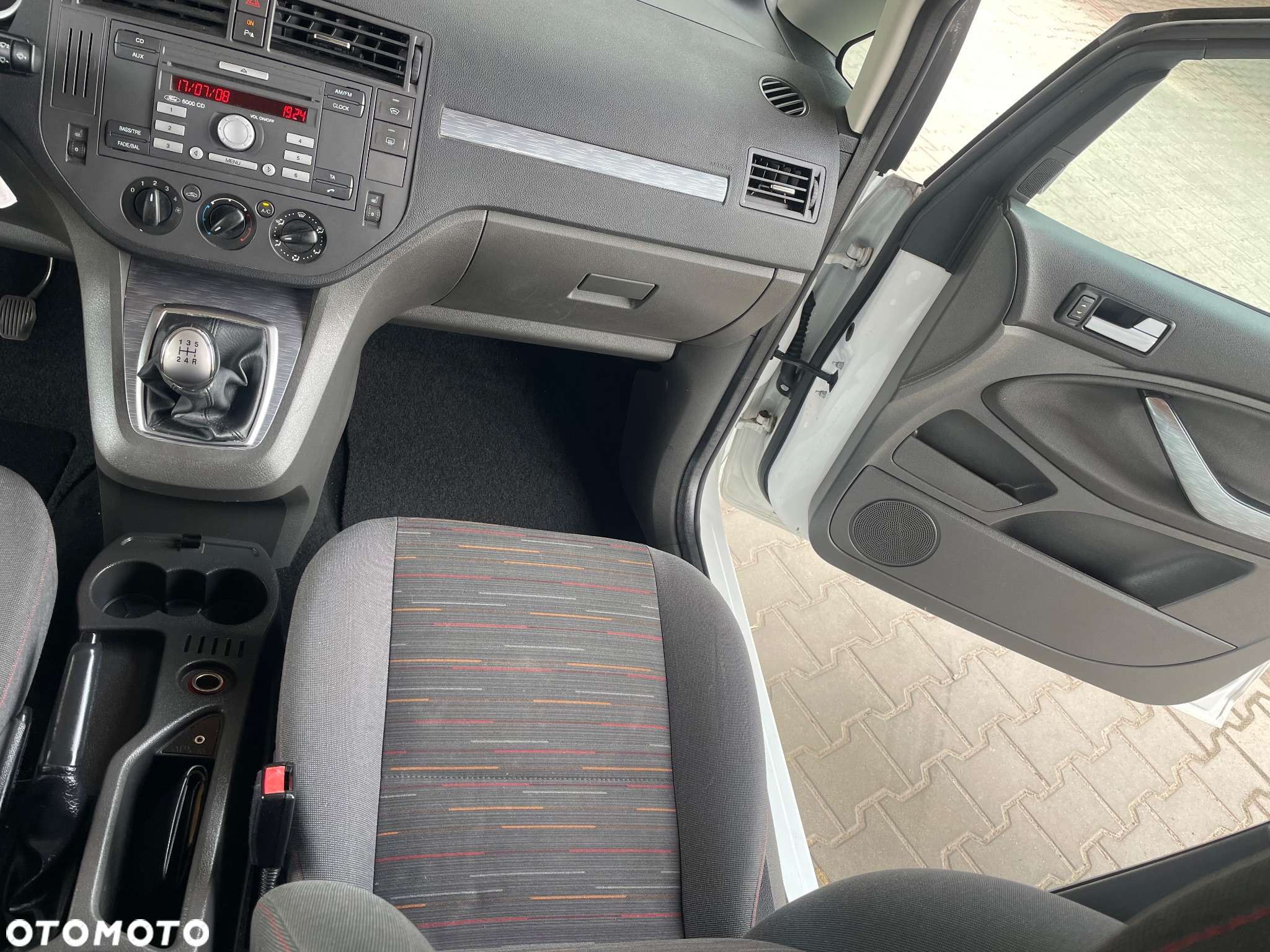 Ford C-MAX 1.8 Style - 17