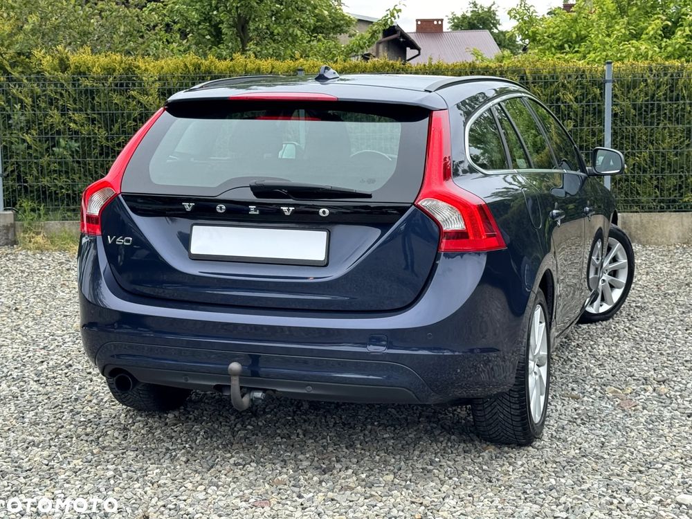 Volvo V60 D2 Summum - 4