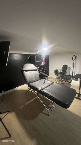 Estudio situado em barbearia segundo andar - Grande imagem: 5/8