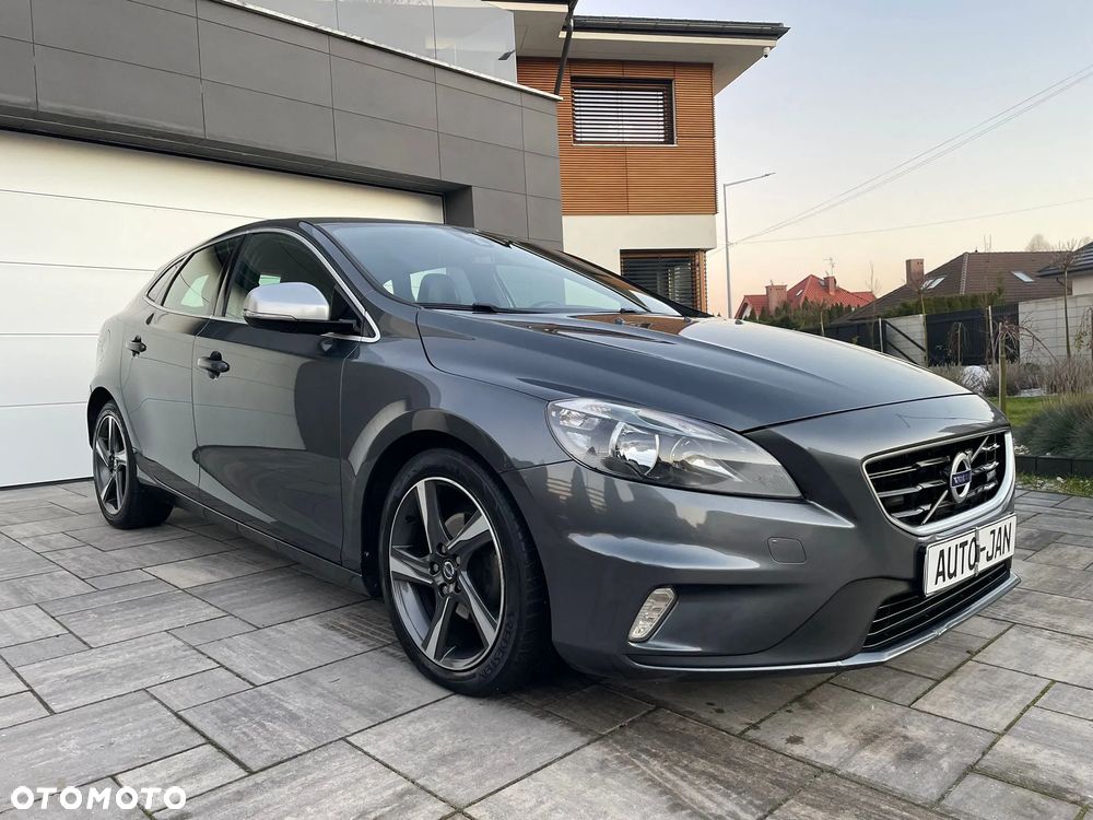 Volvo V40 D2 R Design - 29