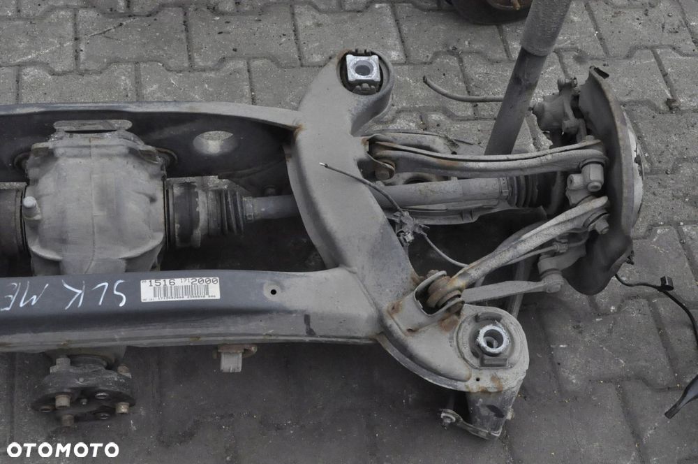 MERCEDES SLK R171 W171 1.8K 184KM ZAWIESZENIE BELKA TYŁ + MOST 1713502000 - 9