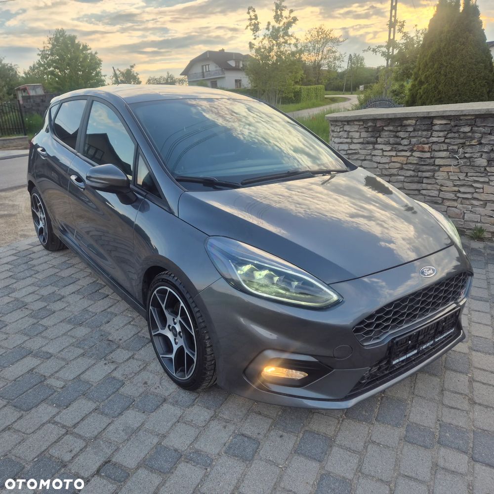 Ford Fiesta 1.5 EcoBoost S&S ST - 12
