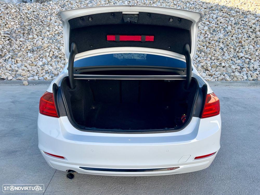 BMW 316 d Line Sport - 25