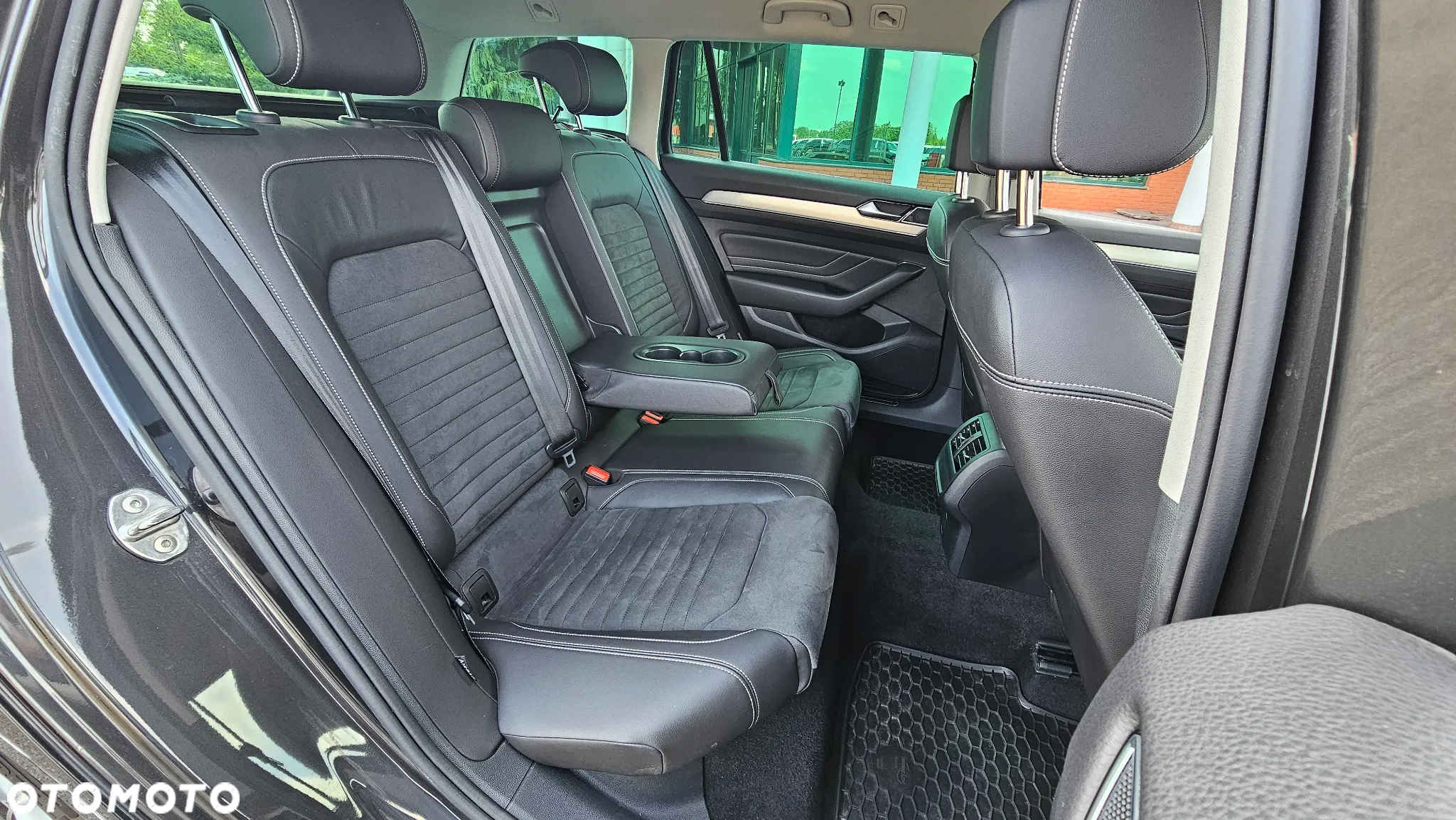 Volkswagen Passat 2.0 TDI EVO Elegance DSG - 9