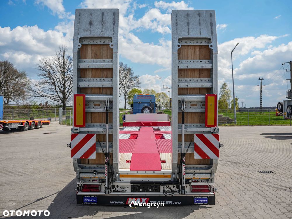 MAX Trailer 3 osiowe semi pod ciągnik lowdeck - 3