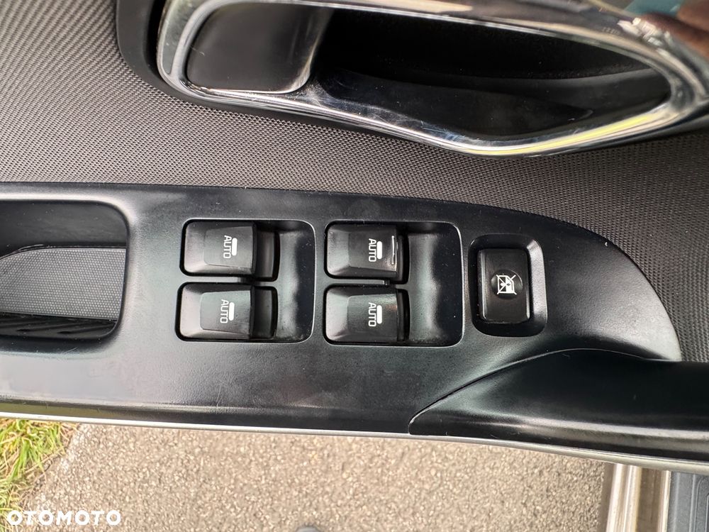 Kia Ceed 1.4 CVVT Fifa World Cup Edition - 38