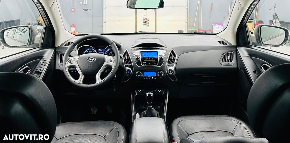 Hyundai ix35 1.7 CRDI 2WD blue Finale Gold - 6