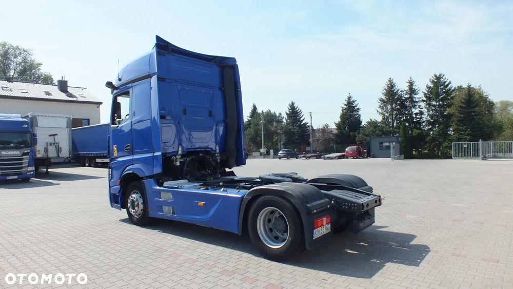 Mercedes-Benz ACTROS - 5