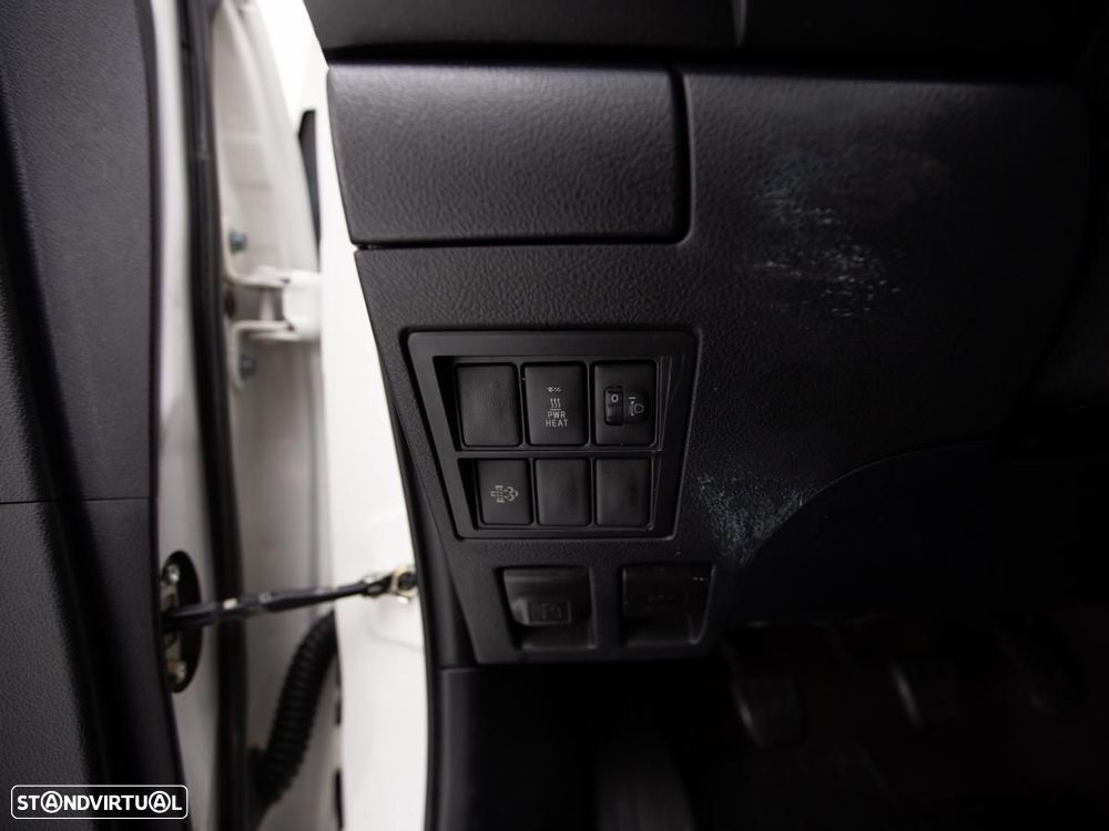 Toyota Hilux 2.4 D-4D 4WD CE c/iva - 13