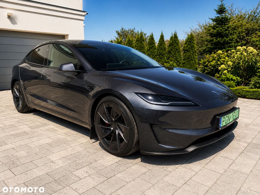 Tesla Model 3 Performance AWD - 4