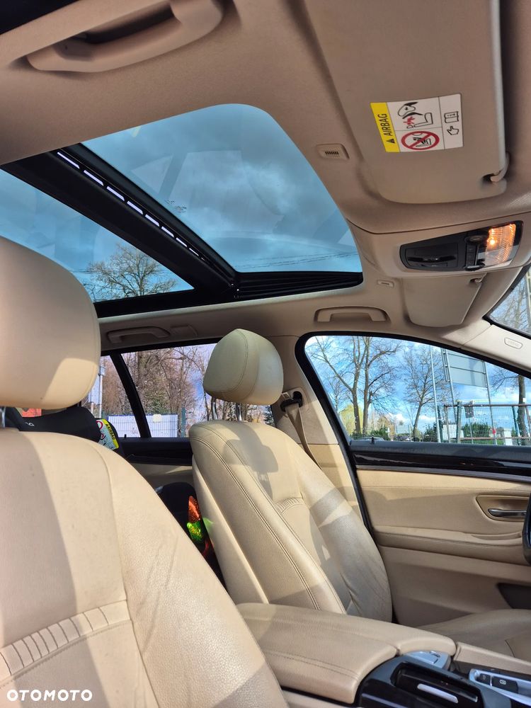 BMW Seria 5 520d Luxury Line - 12