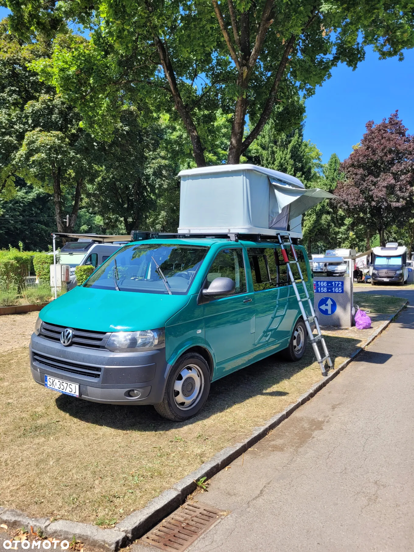 Volkswagen Multivan - 2