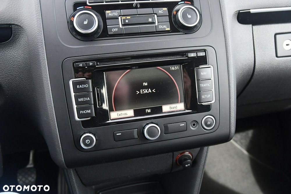Volkswagen Touran - 23