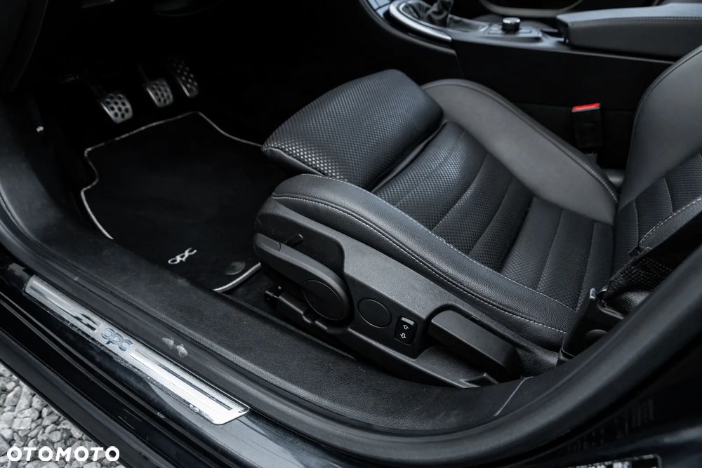 Opel Insignia 2.8 V6 Turbo 4x4 OPC - 19
