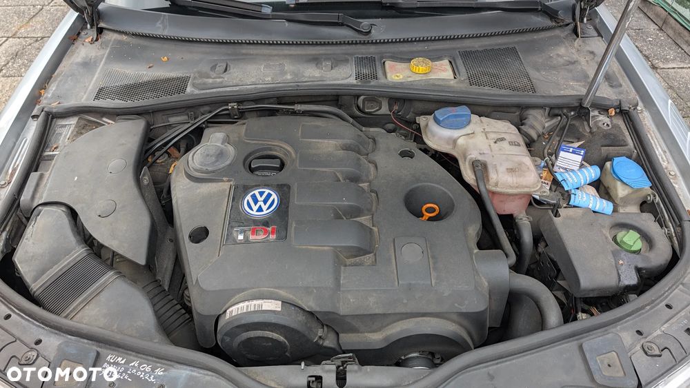 Volkswagen Passat - 16