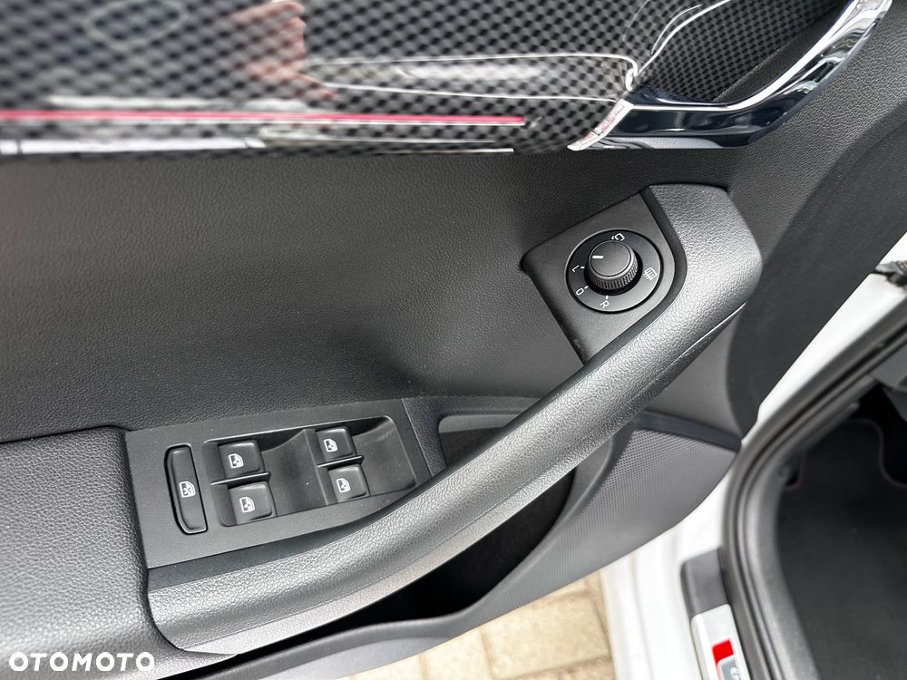 Skoda Octavia 2.0 TSI RS 230 DSG - 26