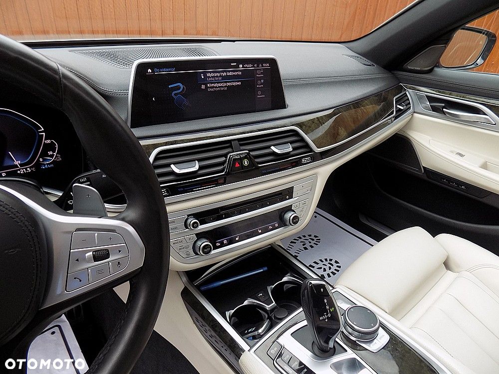 BMW Seria 7 745Le xDrive - 13