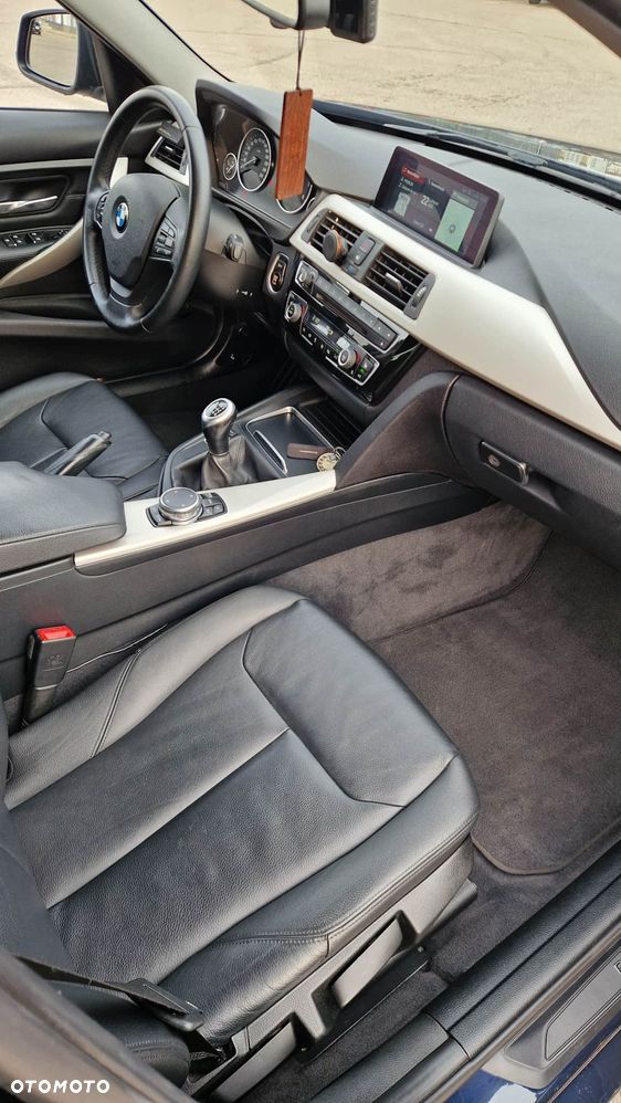 BMW Seria 3 320d Efficient Dynamic Edition - 24