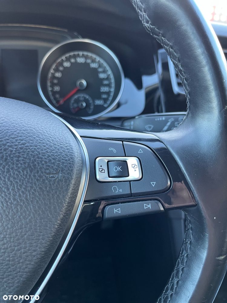 Volkswagen Golf 1.4 TSI BMT Highline - 29