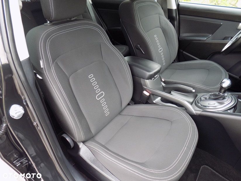 Kia Sportage 2.0 CRDI 4WD Automatik Dream-Team Edition - 31