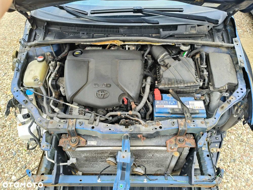 Toyota Avensis - 8