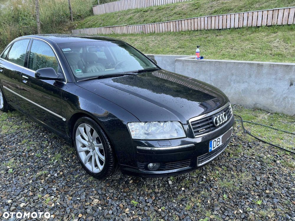 Audi A8 - 8