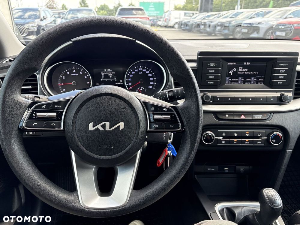 Kia Ceed - 13