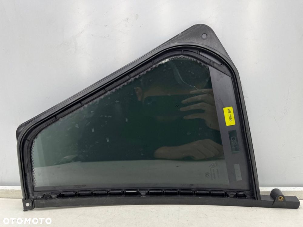 Szyba boczna BMW 5 G31 kombi 17-24r. prawa tylna w drzwi trójkąt ciemna przyciemniona fabrycznie - 3