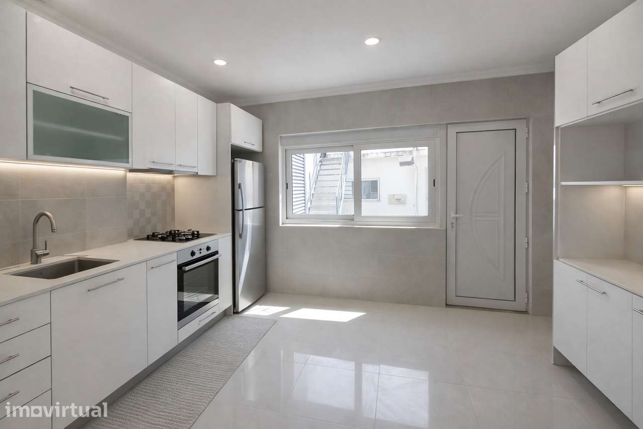 Moradia Geminada Foros de Amora, Seixal - Grande imagem: 5/11
