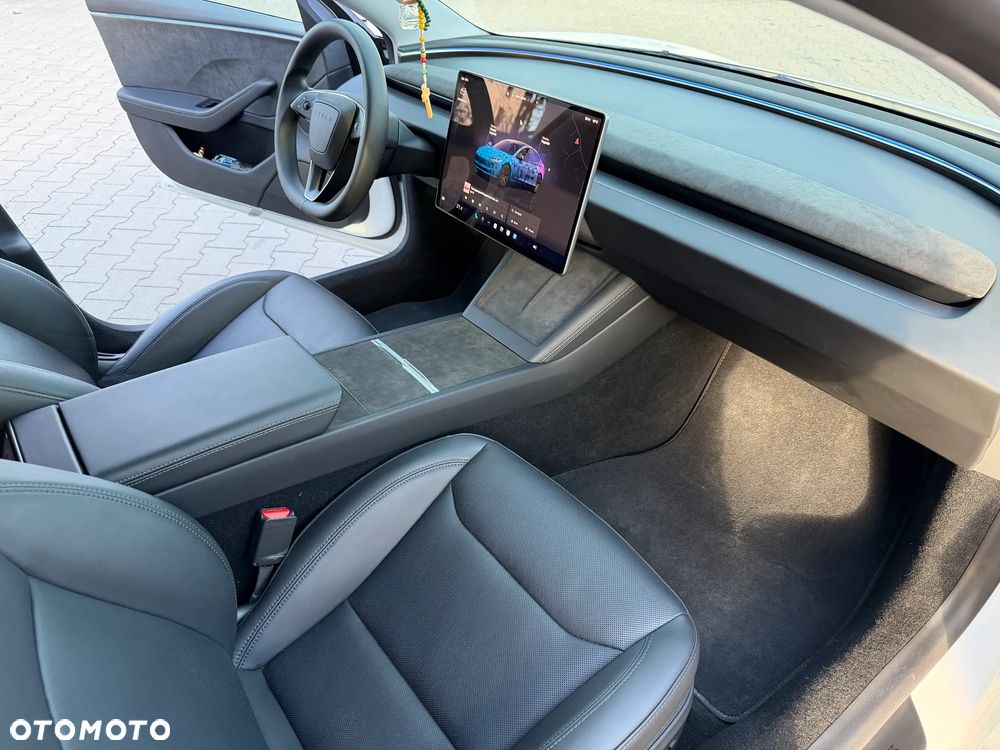 Tesla Model 3 Langstreckenbatterie Allradantrieb Dual Motor - 16