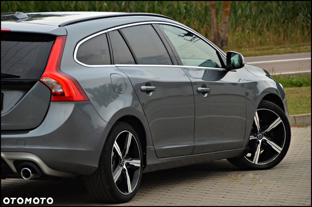 Volvo V60 D2 Drive-E R-Design Momentum - 16