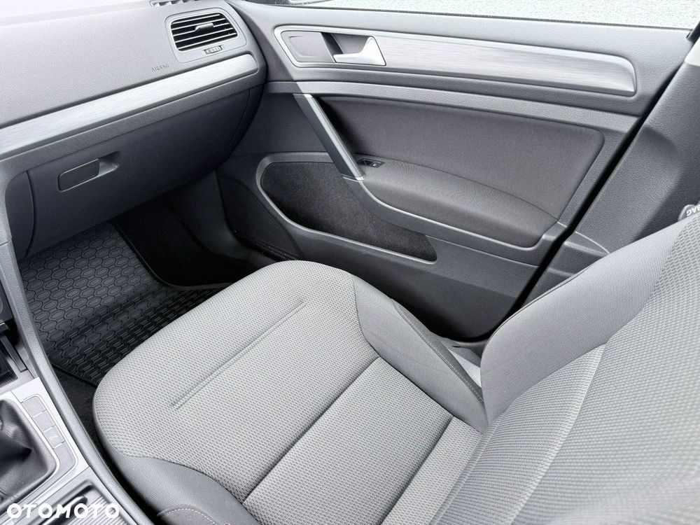 Volkswagen Golf Variant - 12