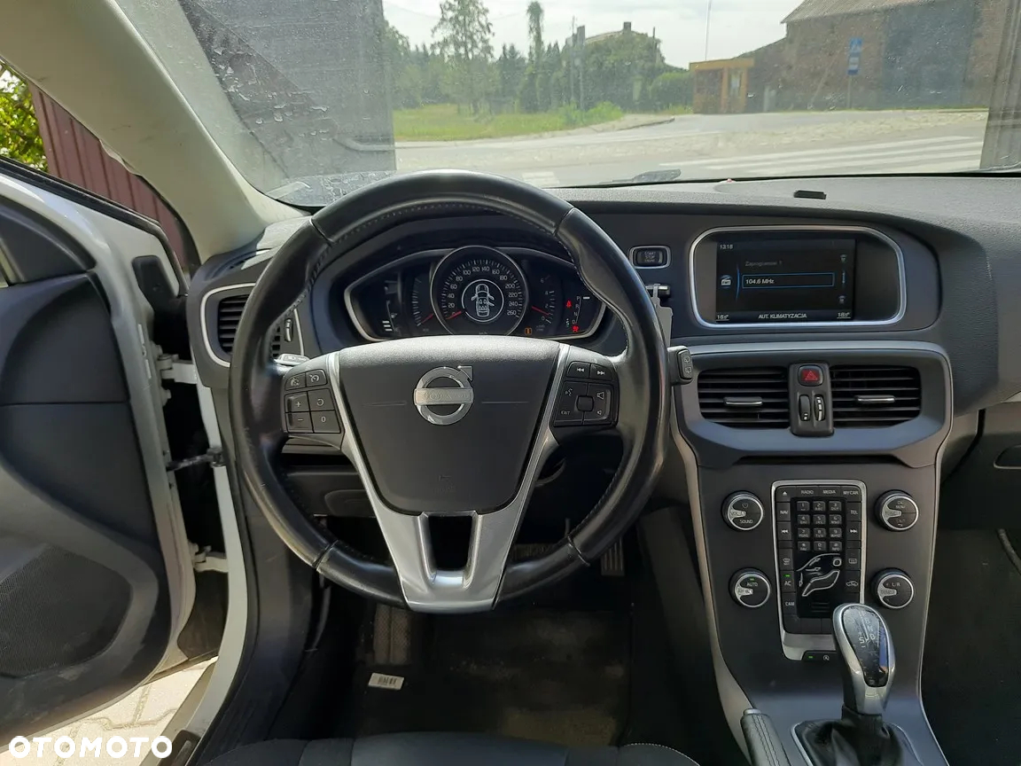 Volvo V40 D2 Powershift - 19