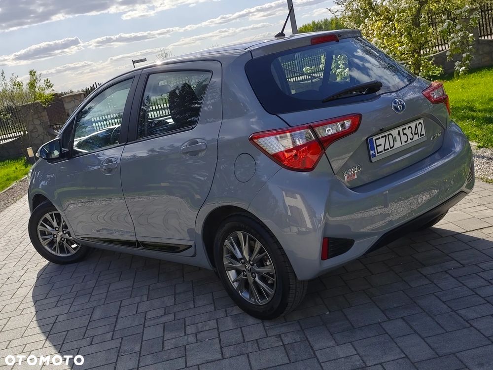 Toyota Yaris Hybrid 100 Premium EU6 - 8