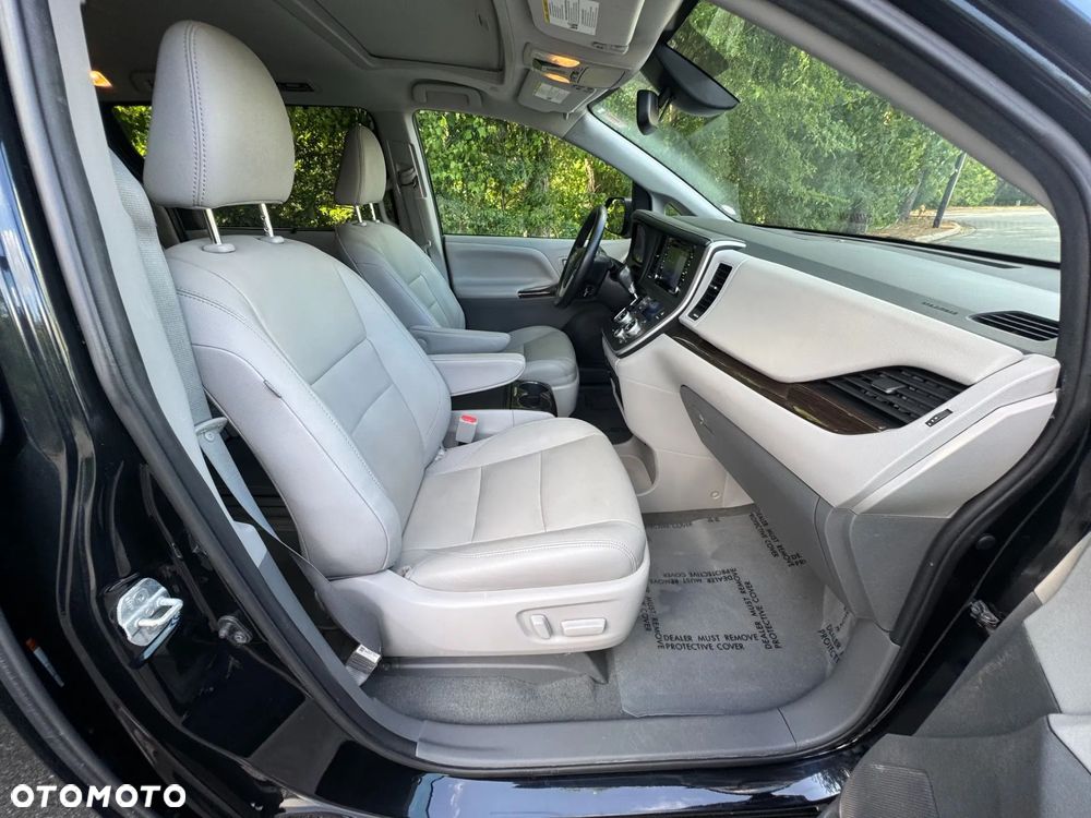 Toyota Sienna 3.5 V6 XLE AWD - 22